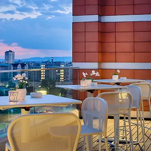 Savhotel Mantegna מלון